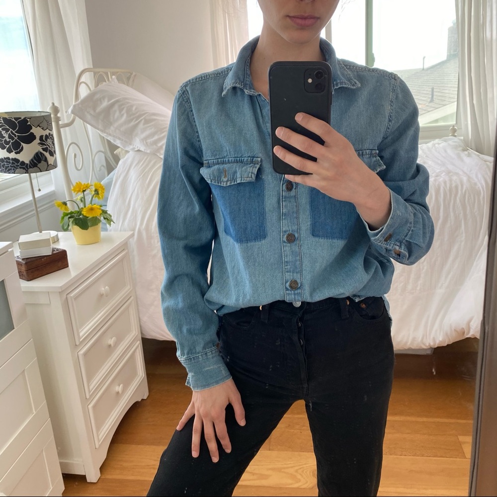 Gap 1969 Denim Button-Down Top - Picture 2 of 7
